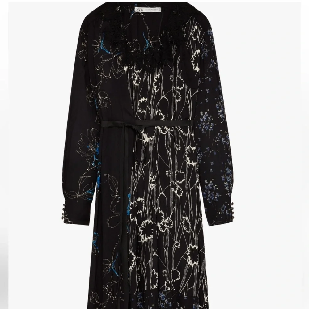 Zara A/W 2021 collection limited edition black floral print wrap style d…